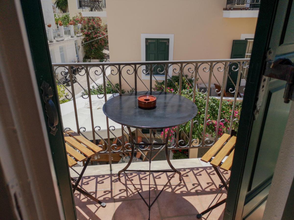 Hotel Twin House Spetses Esterno foto