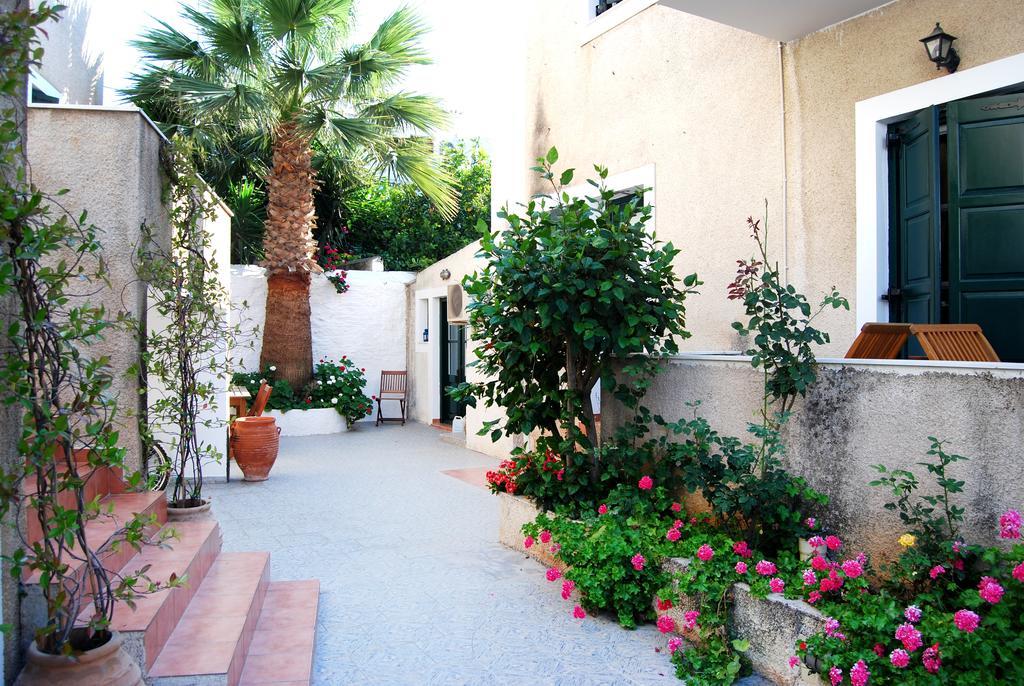 Hotel Twin House Spetses Esterno foto