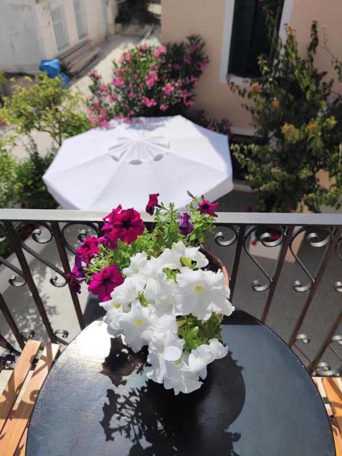 Hotel Twin House Spetses Esterno foto