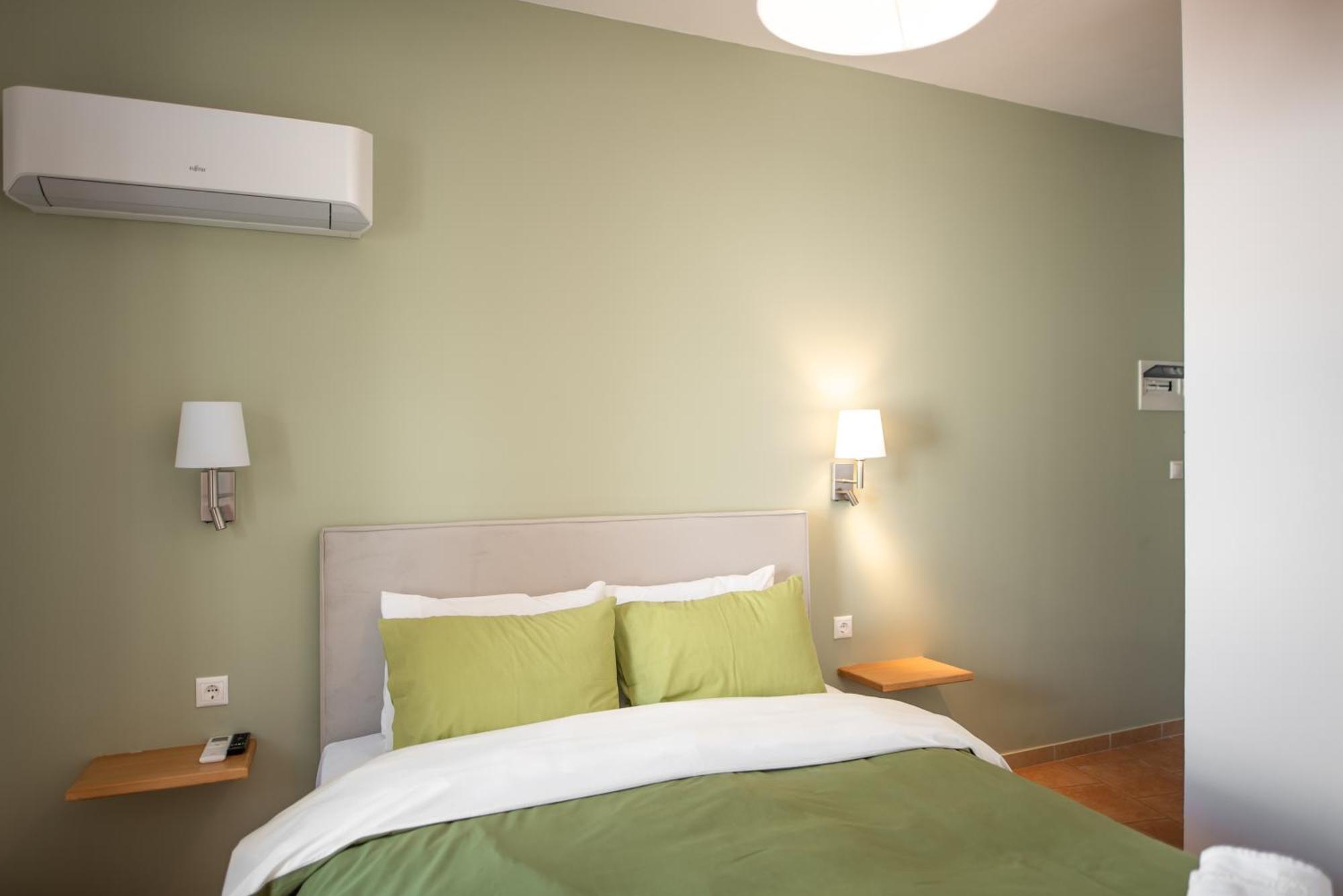 Hotel Twin House Spetses Esterno foto