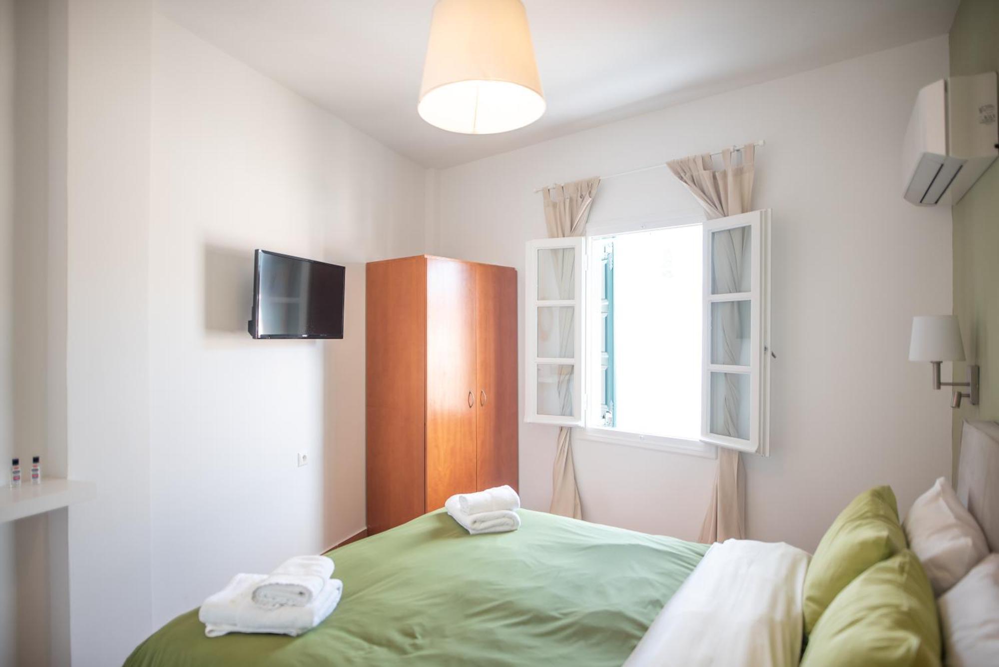 Hotel Twin House Spetses Esterno foto