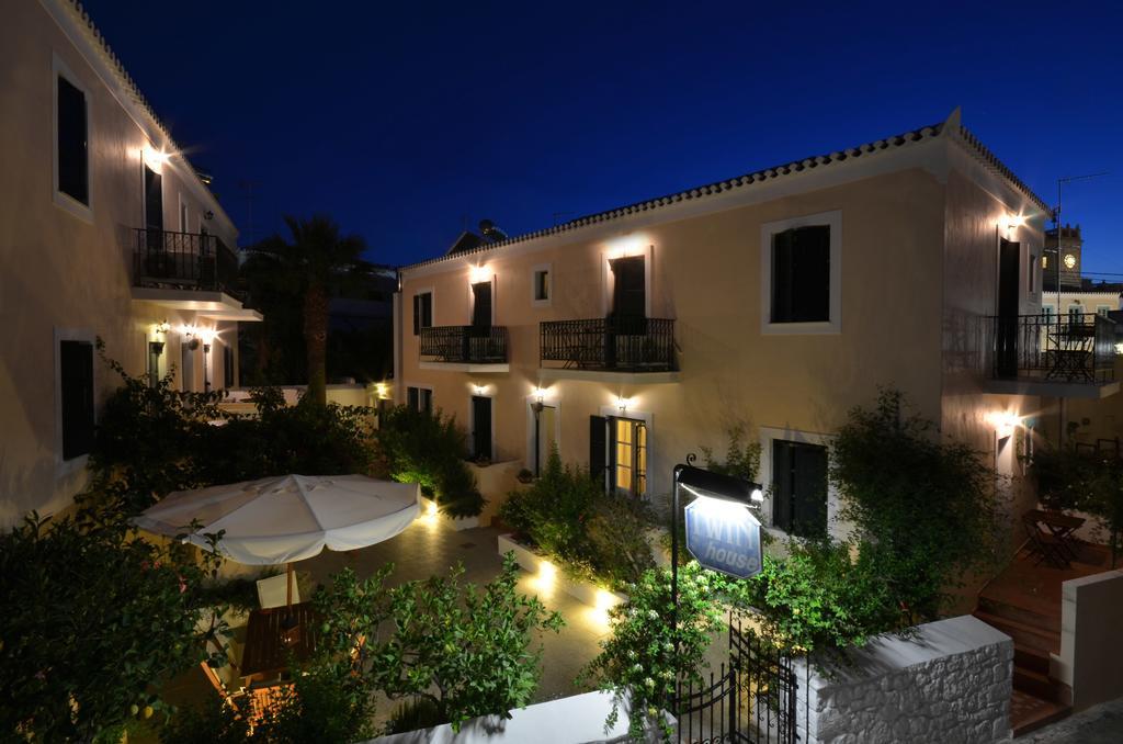 Hotel Twin House Spetses Esterno foto