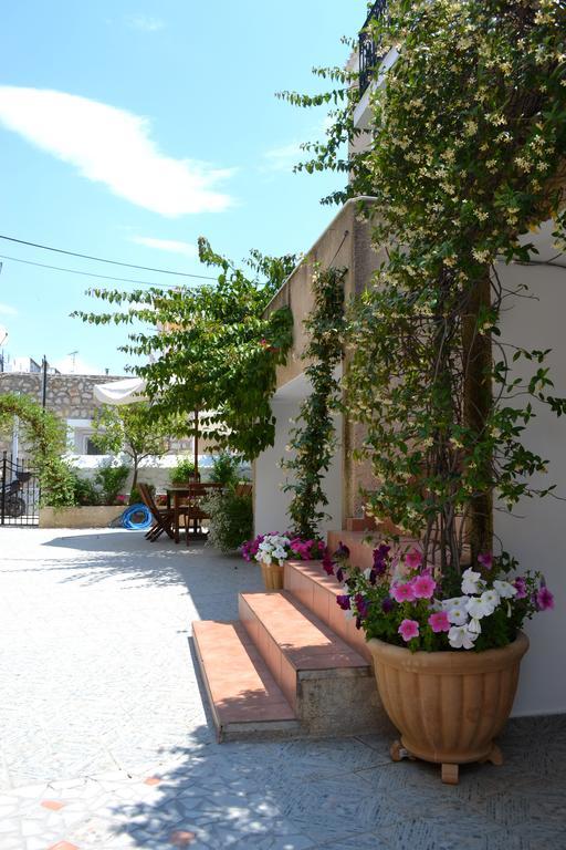 Hotel Twin House Spetses Esterno foto
